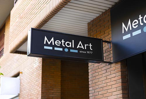Materiale pubblicitario personalizzato: insegna esterna negozio