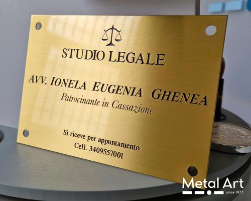 Targhe aziendali personalizzate Milano targa ottone