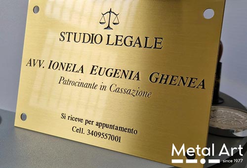 Targhette personalizzate Milano in ottone