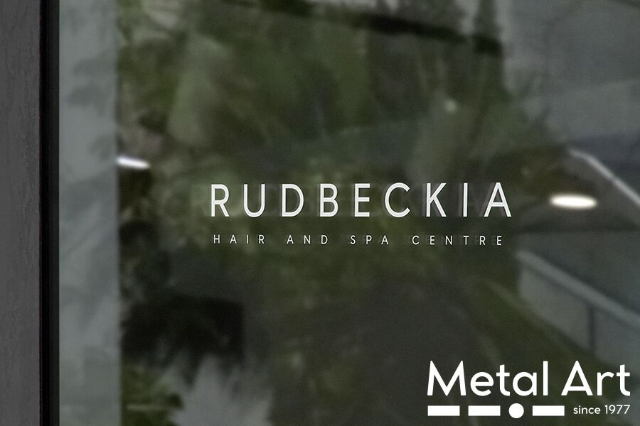 Adesivi Milano: Prespaziati Negozio
