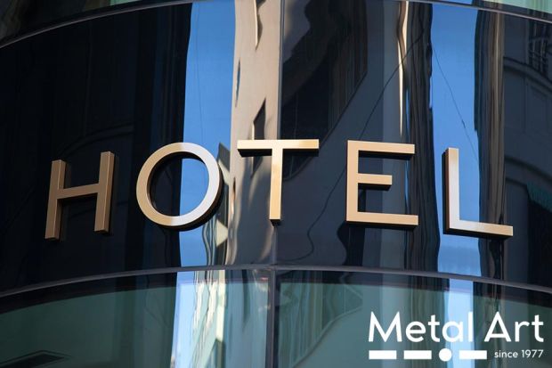 Targhe Hotel Milano: l'Arte di Coniugare Funzionalità ed Eleganza